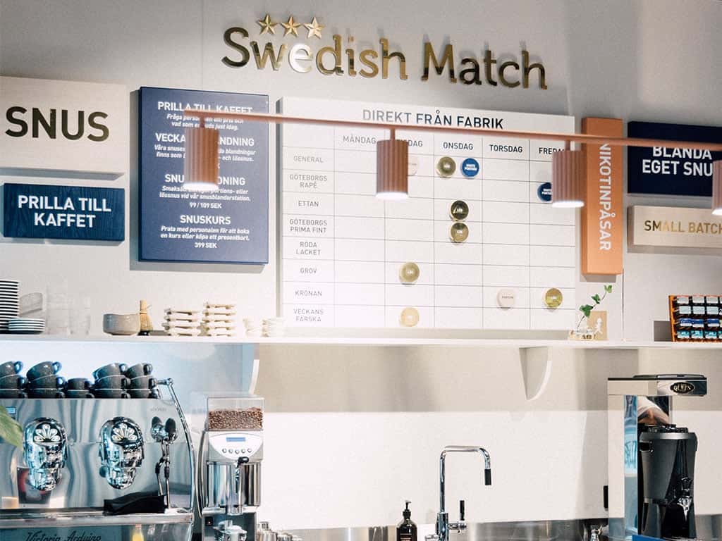https://www.swedishmatch.se/49e045/contentassets/e854f2c53694498da6e7c9b3bc3605c9/1024x768-_0001_swedish_match_butik_goteborg_2023_paoduell_12.jpg